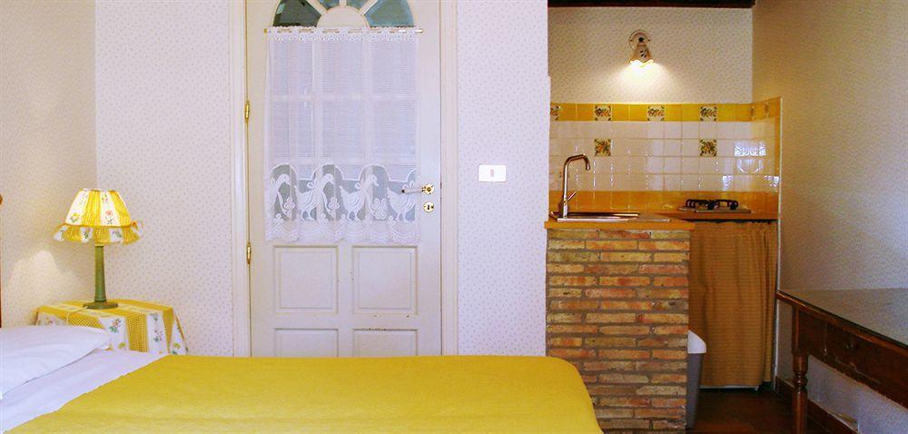 B&B Dolce Casa Syracuse Exterior photo